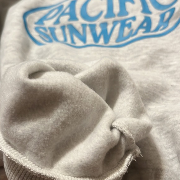 Super cute cropped pacific sunwear crewnevk form pacsun. Size small. NWOT - Picture 3 of 3